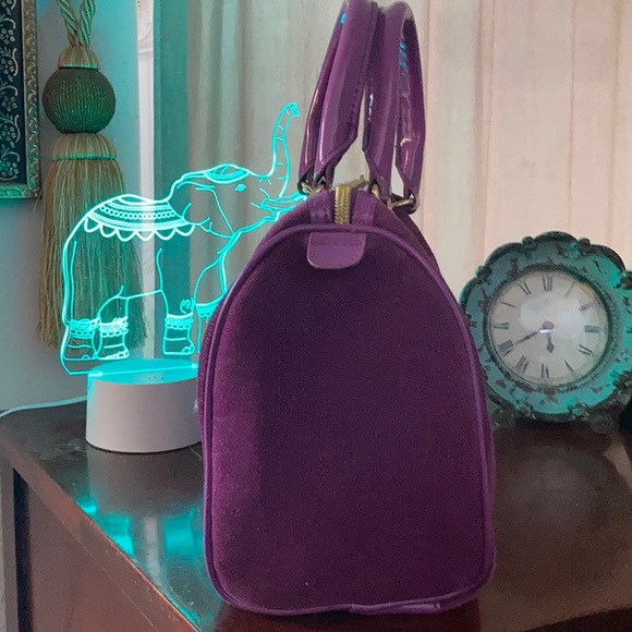 Victoria’s Secret LOVE handbag purple velvet - Picture 5 of 10